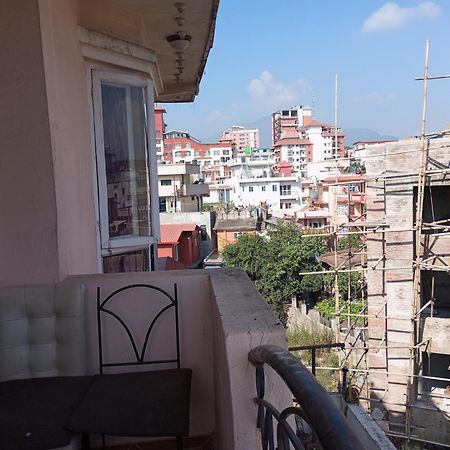 Kathmandu Home Stay & Hostel Екстер'єр фото