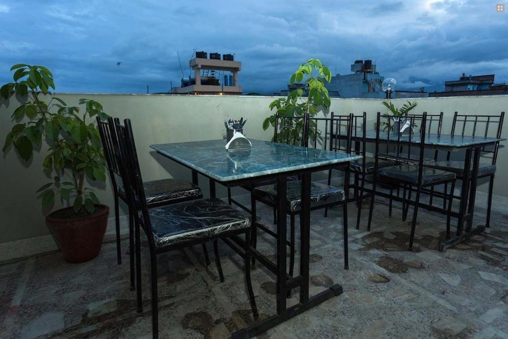 Kathmandu Home Stay & Hostel Екстер'єр фото