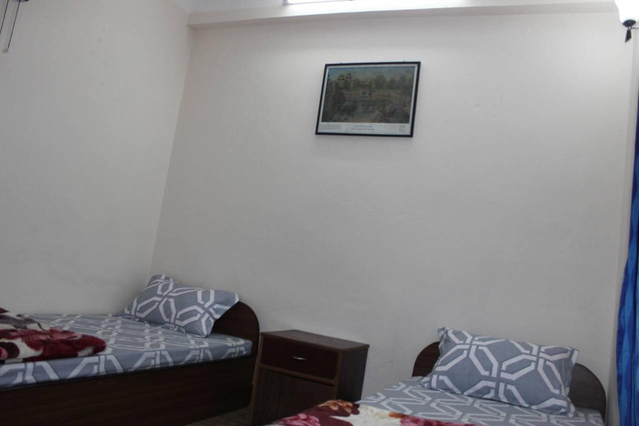 Kathmandu Home Stay & Hostel Екстер'єр фото