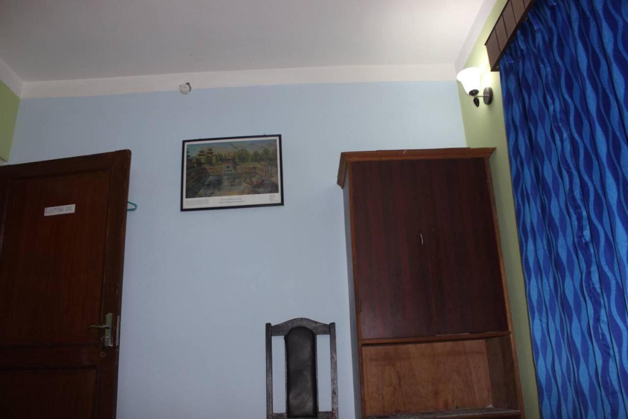 Kathmandu Home Stay & Hostel Екстер'єр фото