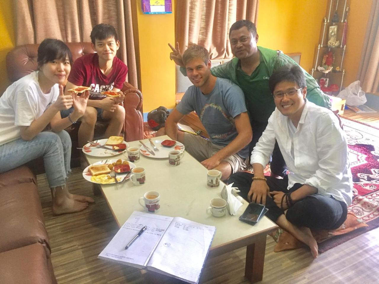Kathmandu Home Stay & Hostel Екстер'єр фото