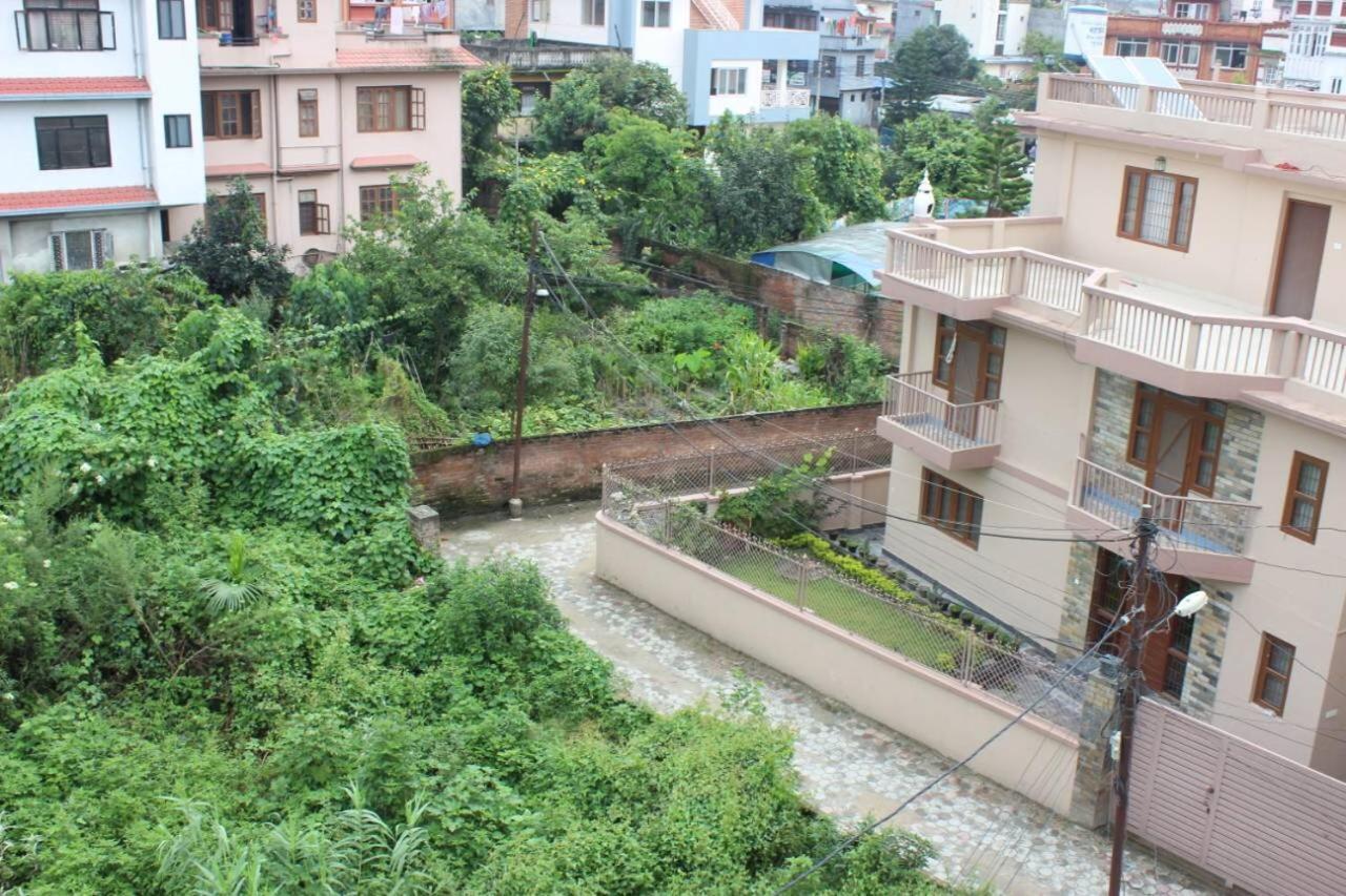 Kathmandu Home Stay & Hostel Екстер'єр фото