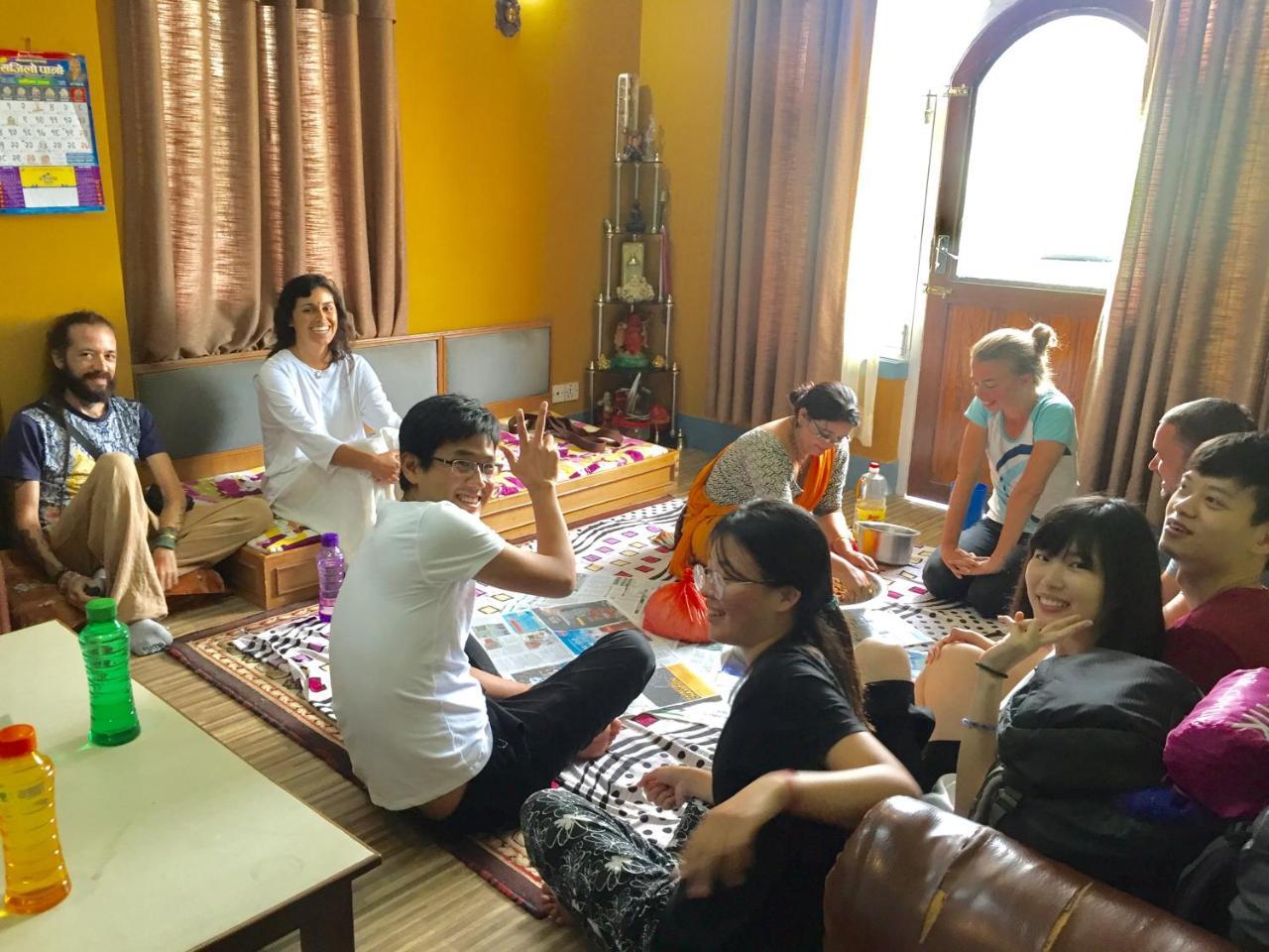 Kathmandu Home Stay & Hostel Екстер'єр фото