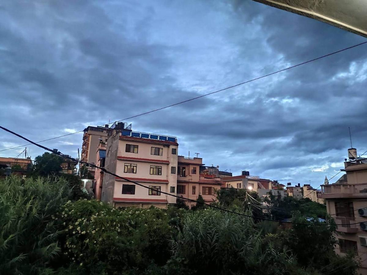 Kathmandu Home Stay & Hostel Екстер'єр фото